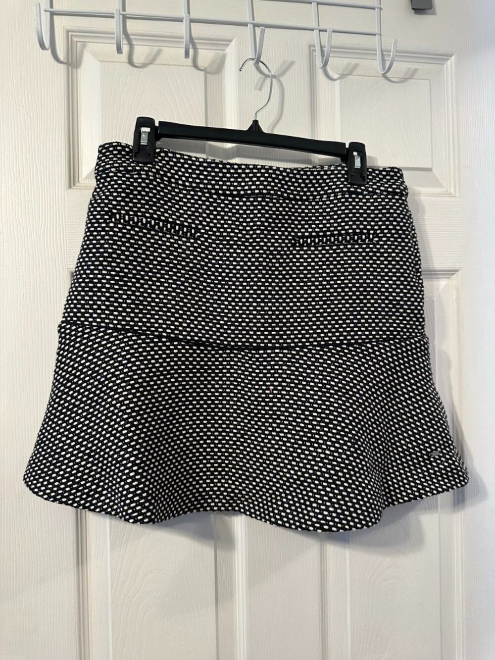 Women's Tommy Hilfiger Navy Blue and White Mini Skirt.  Size 8. Never worn.